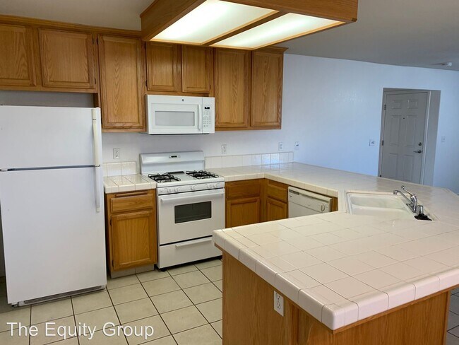 Foto del edificio - 2660-2666 W Lark Ave