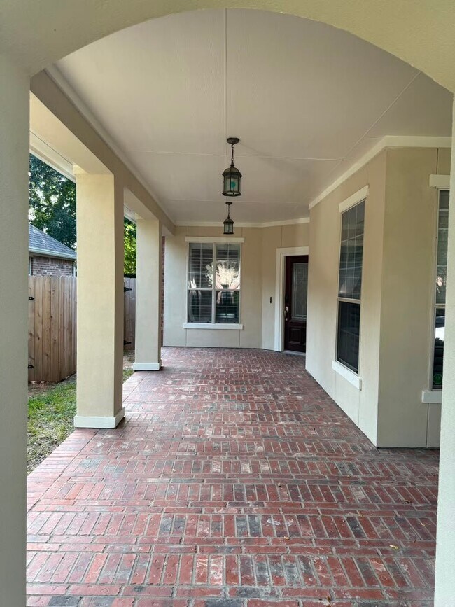 Foto del edificio - 3511 Cedar Hill Ct