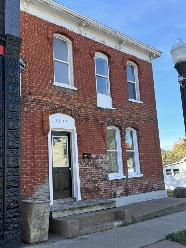 Foto principal - 1208 N 3rd Street