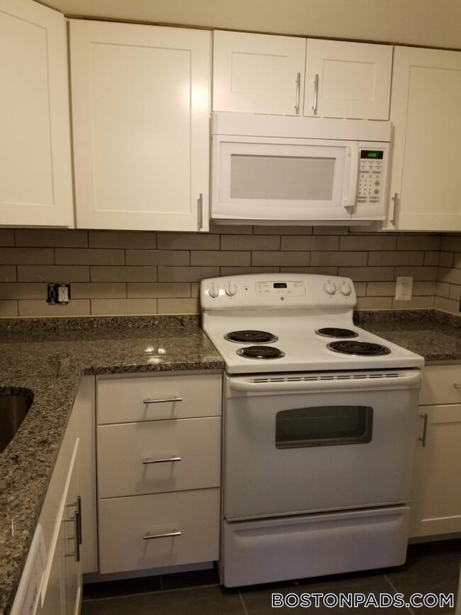 Foto del edificio - 524 Putnam Ave