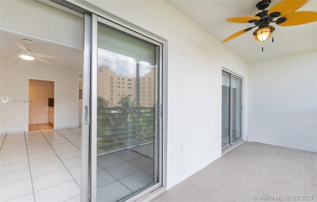 Building Photo - 301 Sunrise Dr