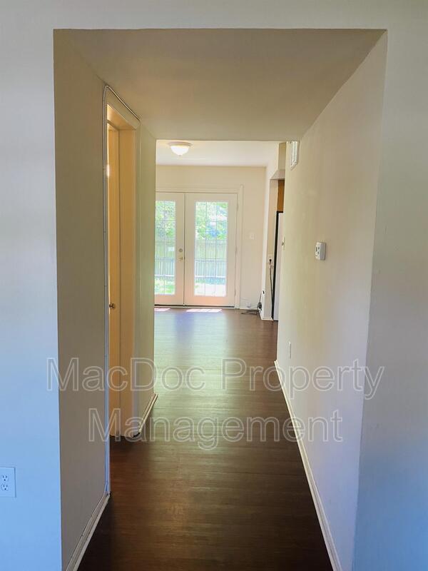 Building Photo - 14461 Belvedere Dr