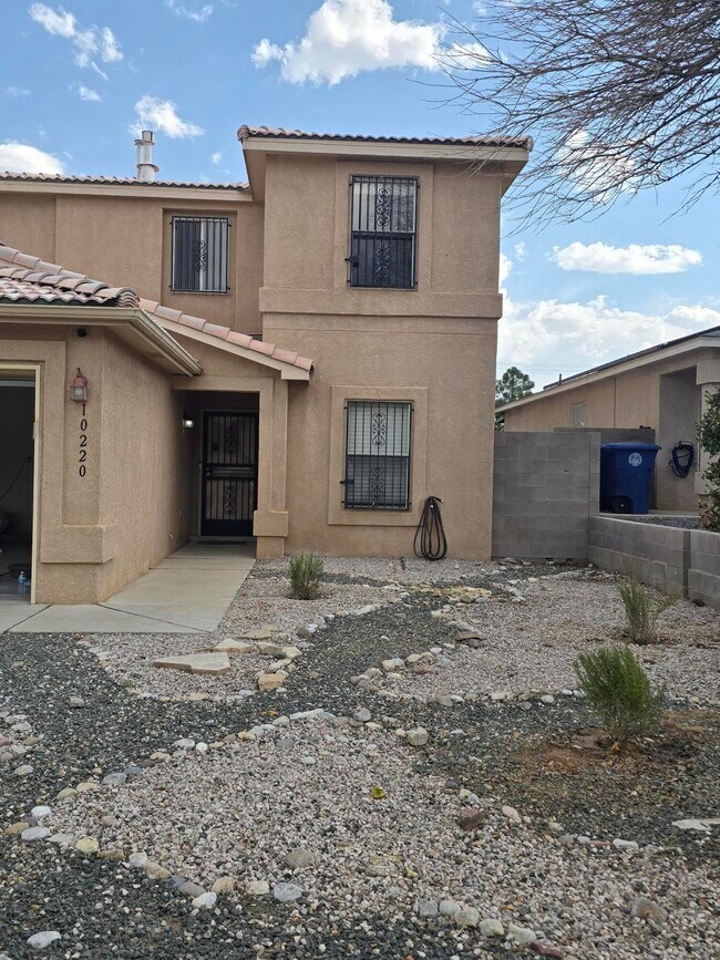 Foto del edificio - 10220 Teal Rd SW