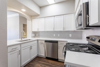 Building Photo - 320 Jackson Hill St