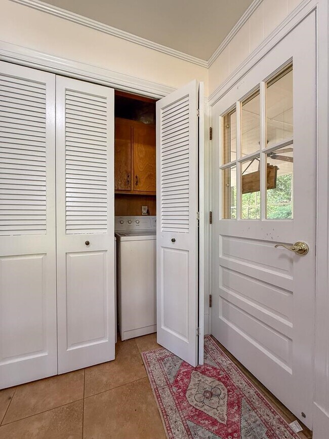 Foto del edificio - 35097 Hillsborough Dr