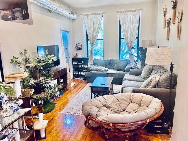 Foto del edificio - 1421 W Huron St