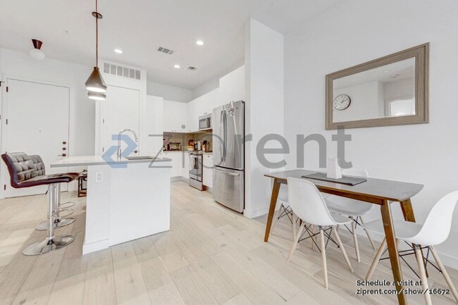 Building Photo - 800 Embassy Dr