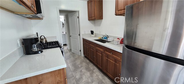 Foto del edificio - 8701 S Van Ness Ave