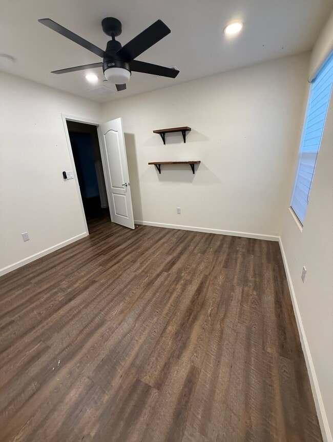 Foto del edificio - 6954 E Braly Ave
