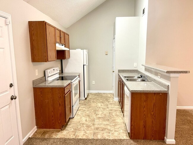 Building Photo - Welcome to this beautiful house located in...
