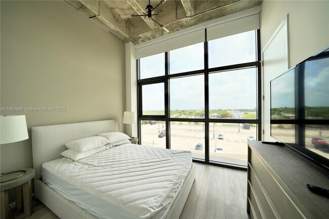 Foto del edificio - 7920 NE 2nd Ave