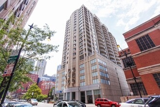 Building Photo - 600 N Dearborn St