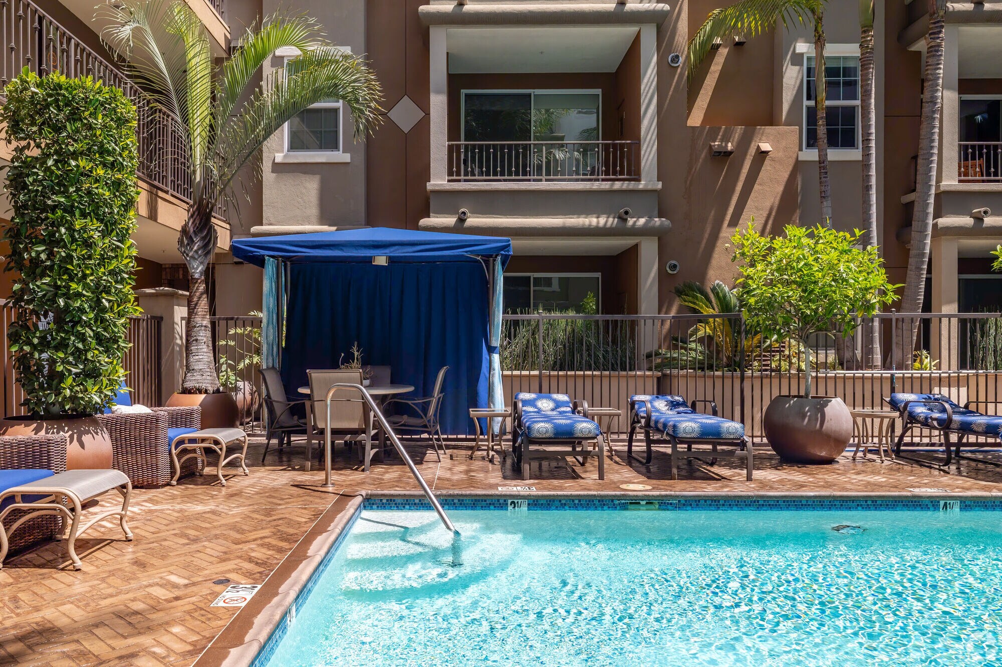 4108 Del Rey Ave