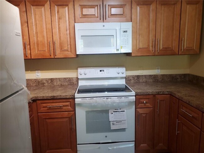 Foto del edificio - 7940 N Nob Hill Rd