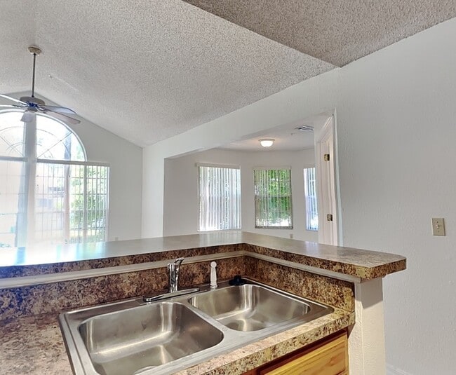 Building Photo - 995 Northern Dancer Way