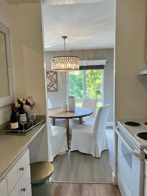 Foto del edificio - You don't want to miss this gorgeous unit.