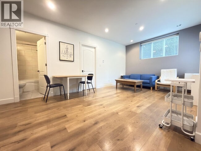 Building Photo - 2885 W 35th Ave