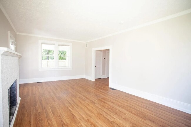 Foto del edificio - 4835 Sunderland Rd