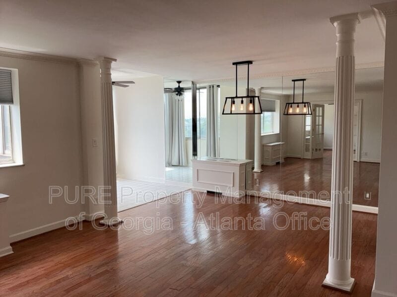 Photo - 215 Piedmont Ave NE