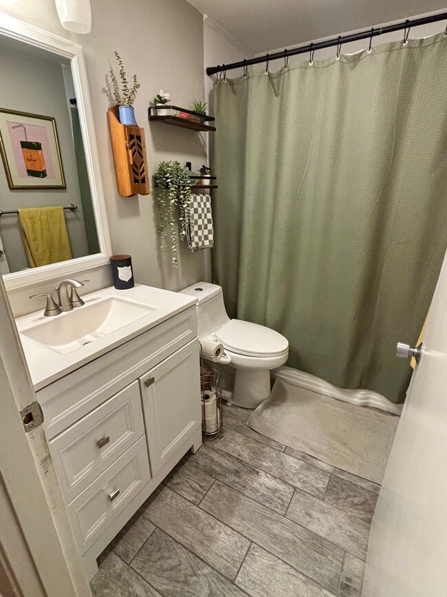 Building Photo - 150 Wrentham St