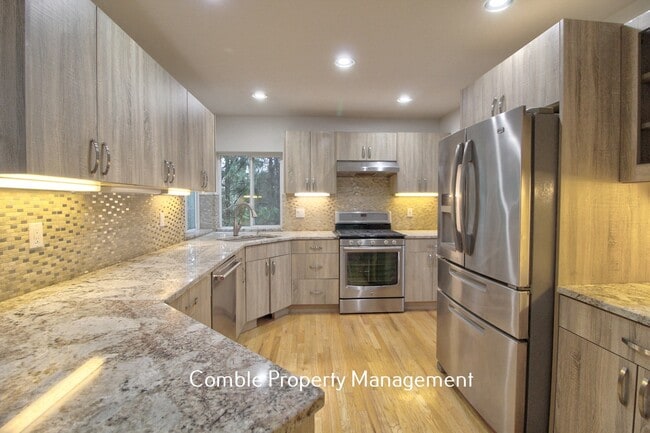 Building Photo - 23228 NE 21st Pl