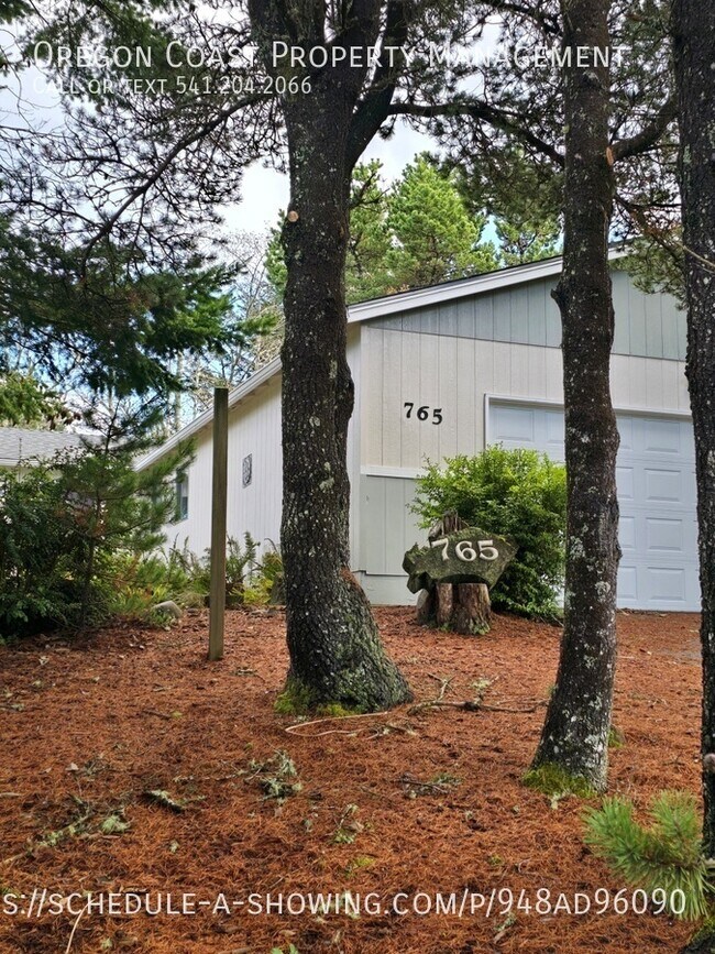 Foto del edificio - 765 SE Bird Ave