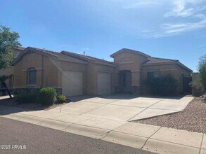 Building Photo - 2138 N Arbor Ln