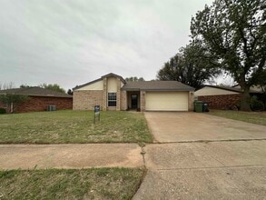 Building Photo - 5123 Ridgecrest Dr