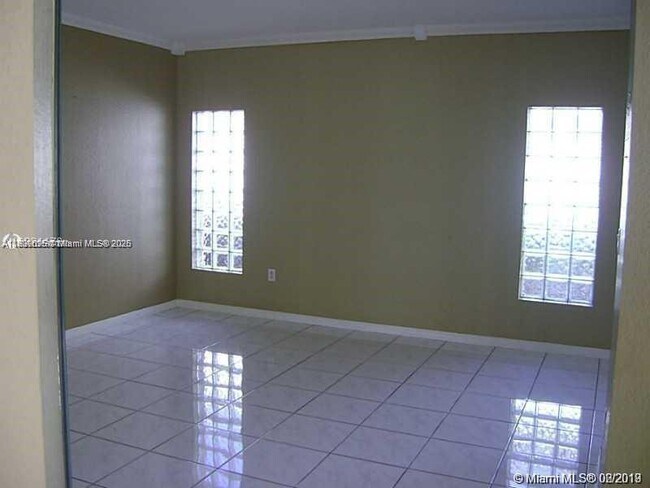 Foto del edificio - 4121 Sapphire Terrace