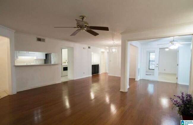 Building Photo - 1303 Gables Dr