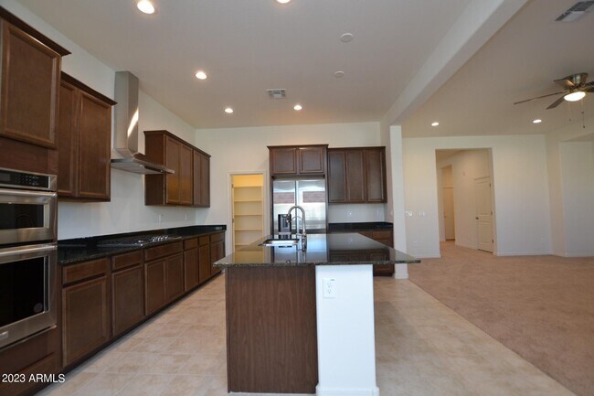 Building Photo - 5526 N 107th Ln