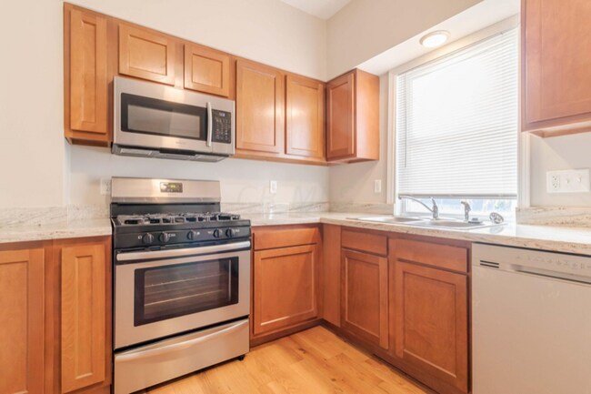 Foto del edificio - 319 Brehl Ave