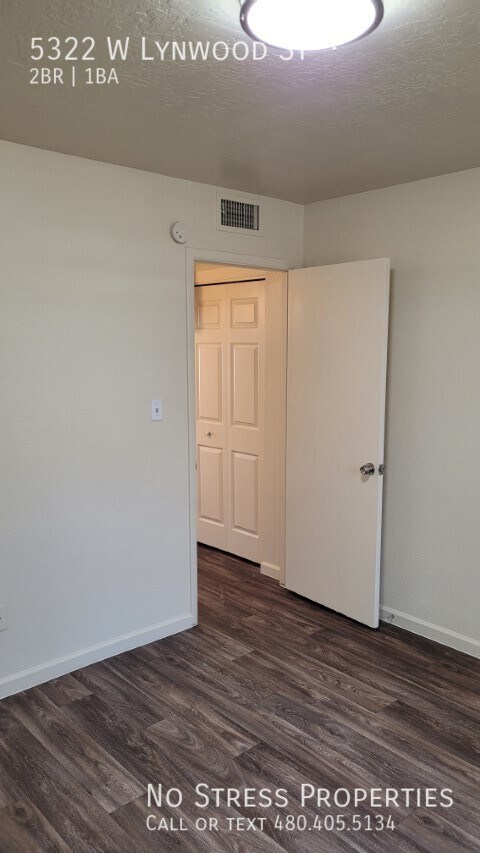 Foto del edificio - 5322 W Lynwood St