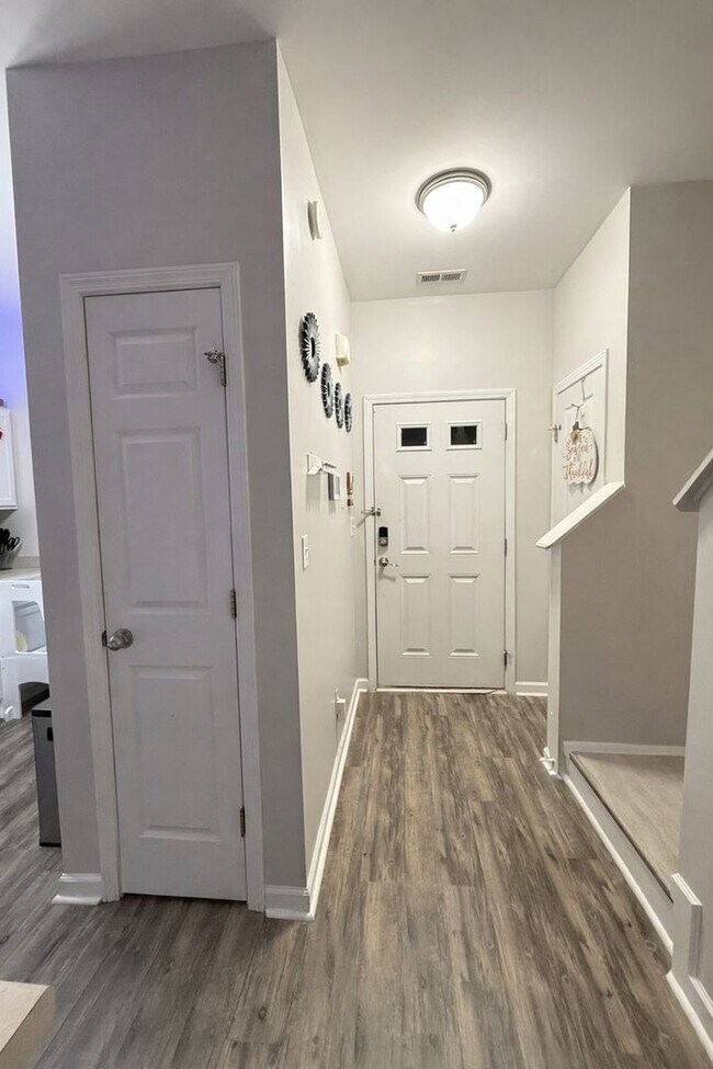 Foto del edificio - 161 Buchanan Ln