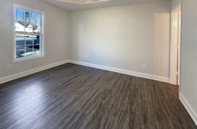 Building Photo - 1657 Gresham Ct