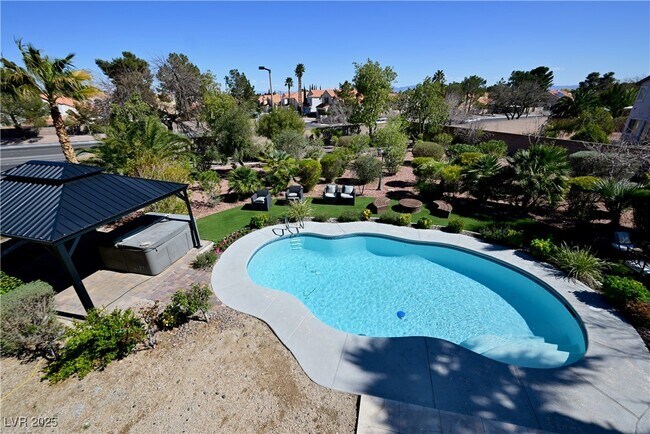 Foto del edificio - 10161 Bentley Oaks Ave