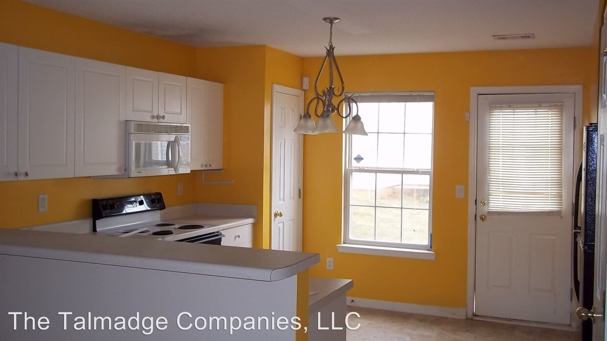 Building Photo - 2 br, 2 bath House - 3120 Lakeside Circle