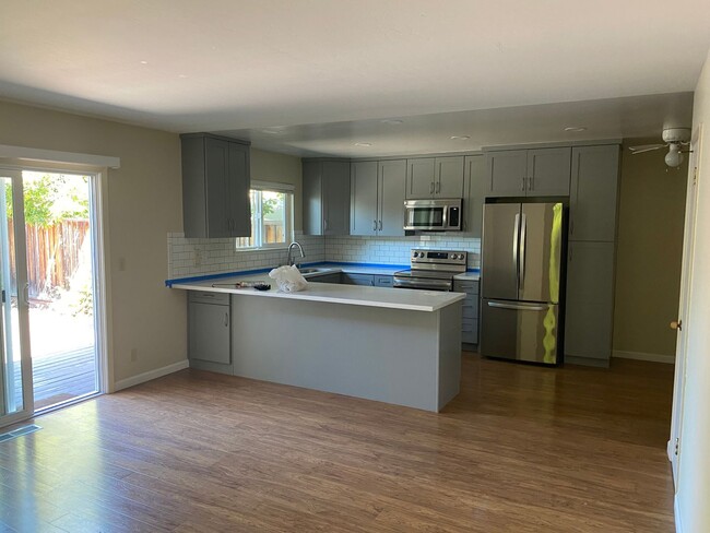Foto del edificio - Quiet Sunnyvale Home