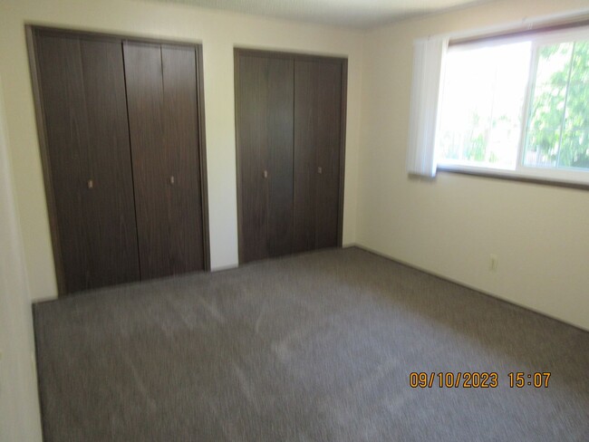 Foto del edificio - Spacious Triplex with washer/dryer