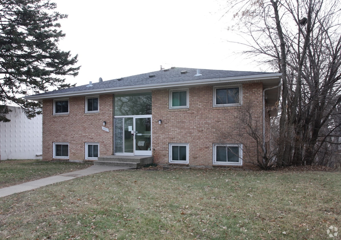Building Photo - 2405 W 66th St