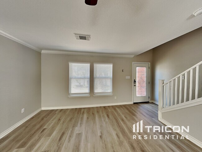 Foto del edificio - 7814 Cortland Oak