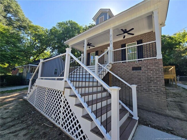 Building Photo - 2123 Burnett Ave
