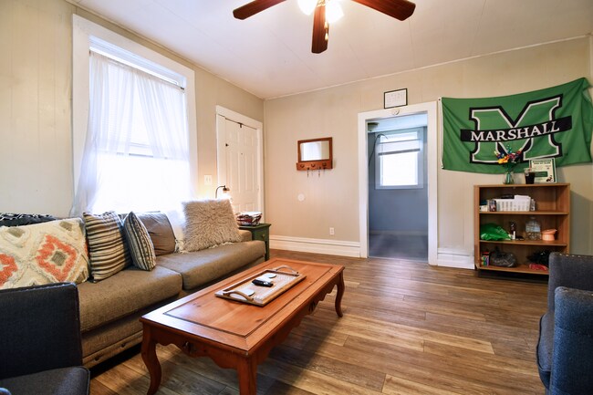 Foto del edificio - 1837 6th Ave