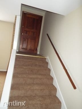 Building Photo - 1 br, 1 bath  - 1057 Schwanger Rd Apt 6