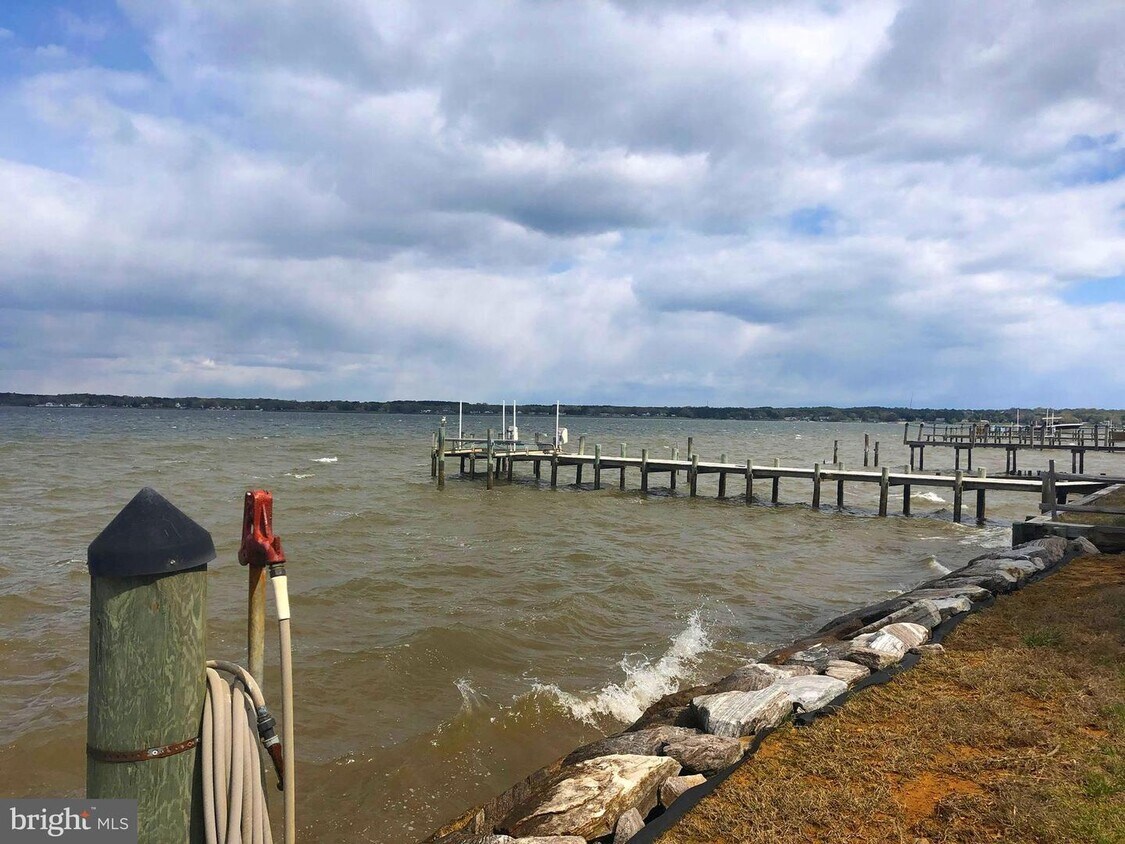 Foto principal - 40222 Breton Beach Rd