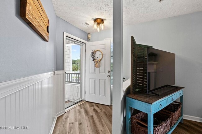 Building Photo - Fully furnished dream condo in Carolina Beach