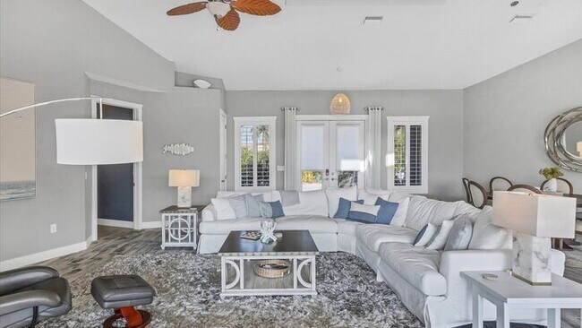 Building Photo - RVC1435