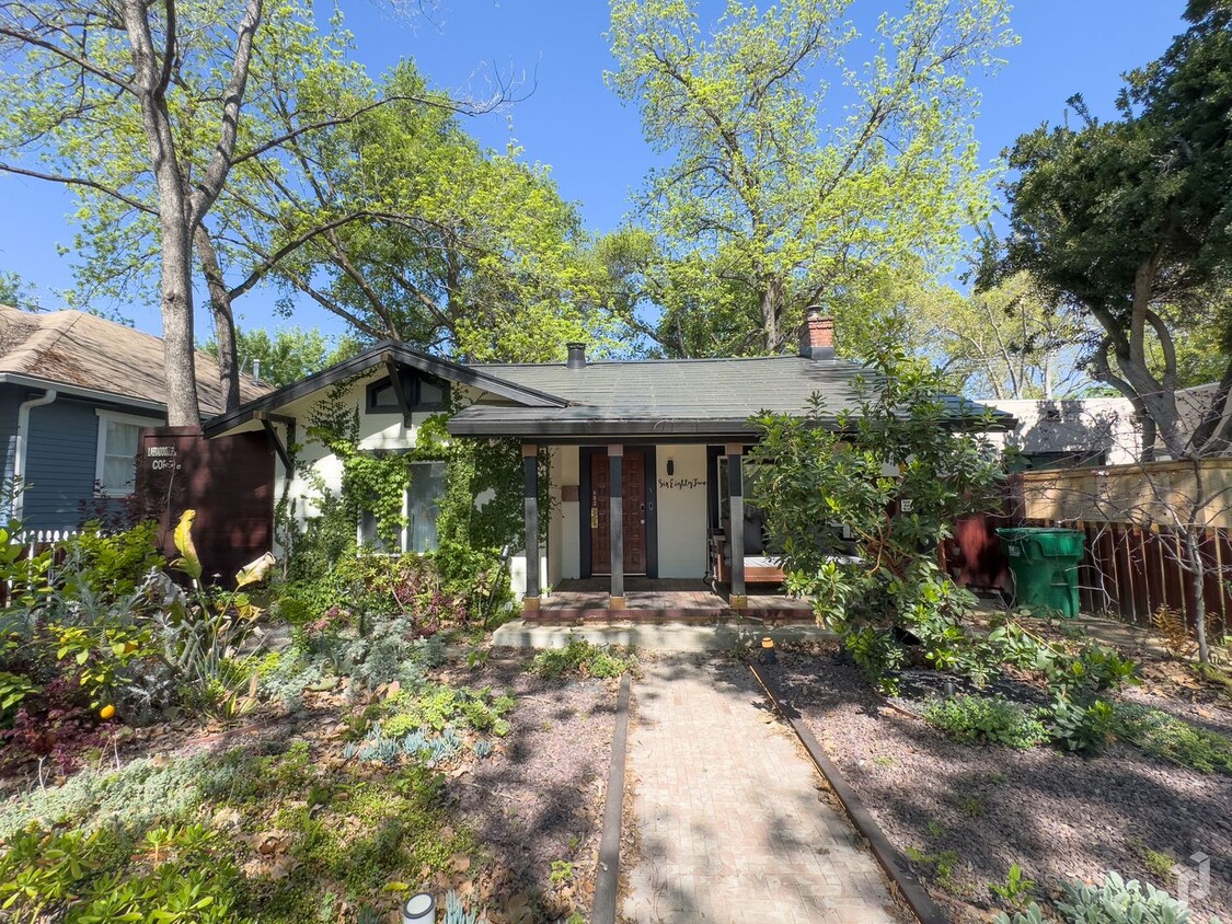 Primary Photo - Chico Home with In-Law Suite