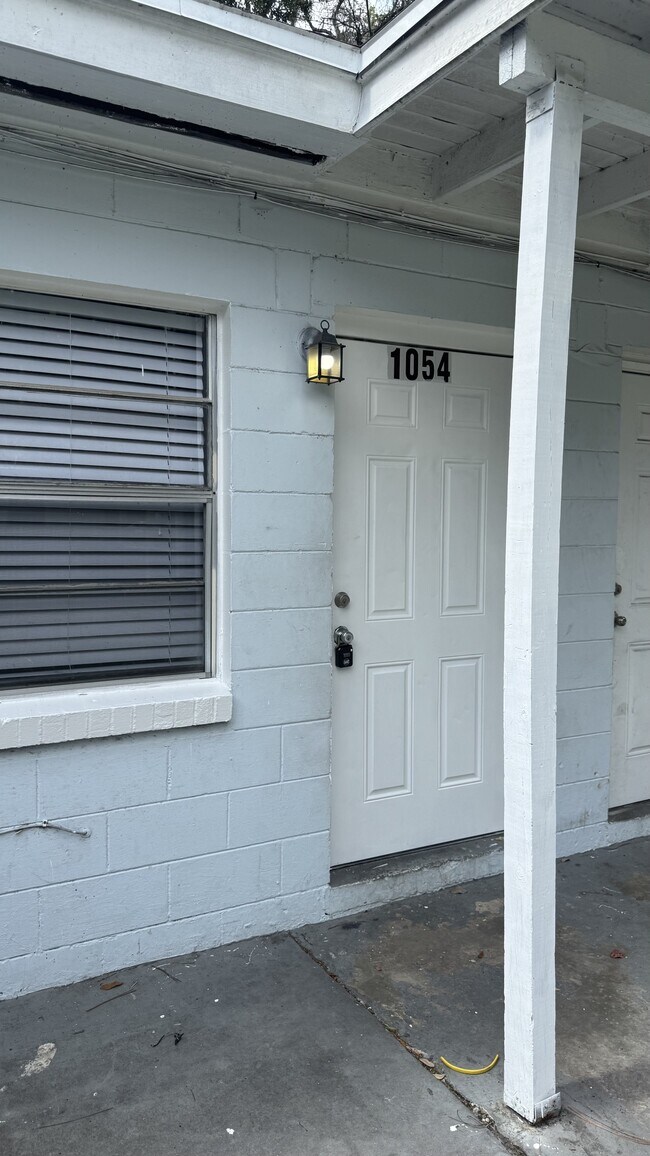 Foto del edificio - 1054 Maynard St