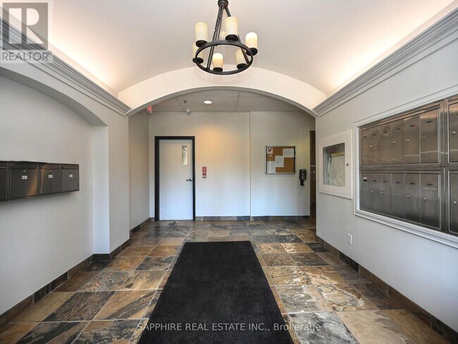 Building Photo - 459 Kerr St